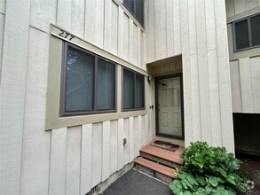 Building Photo - 277 Maplewood Dr