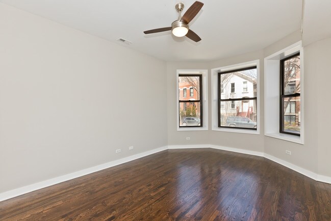 Foto del edificio - Modern two-bedroom renovated apartment in ...
