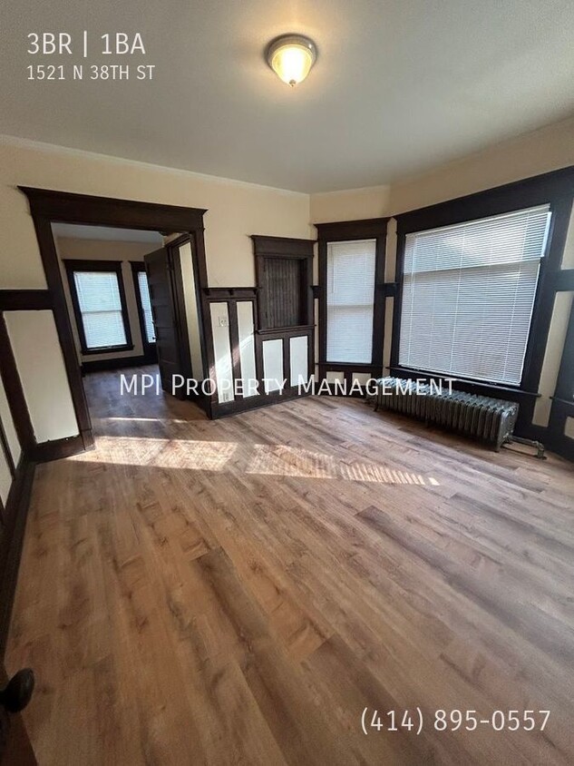 Foto principal - 1521 N. 38th Street - 3 Bedroom Upper