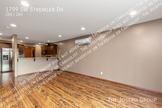 Foto del edificio - 1799 Stremler Dr