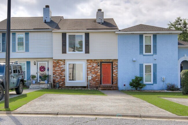 Foto del edificio - 2 Bed Townhouse!