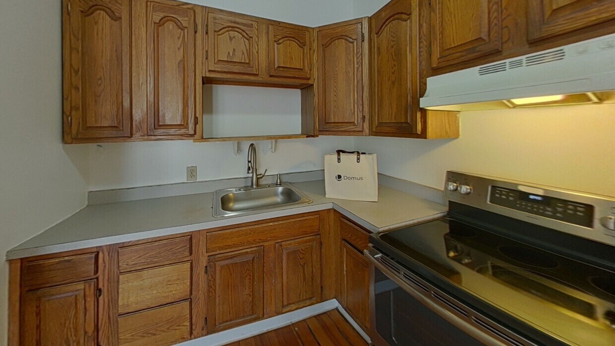 Photo - 1540 Tremont St Apartment