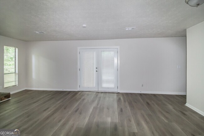 Building Photo - 841 Sheppard Way