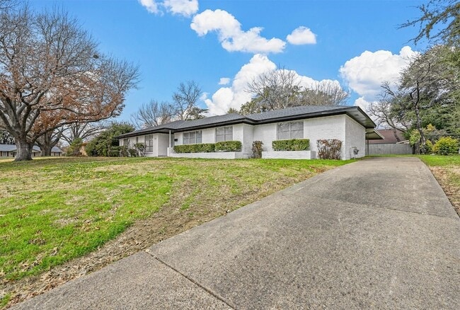 Building Photo - 12412 Veronica Rd