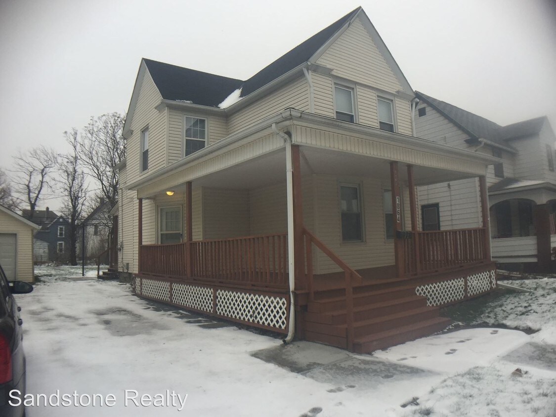 Primary Photo - 1864 E 29th St