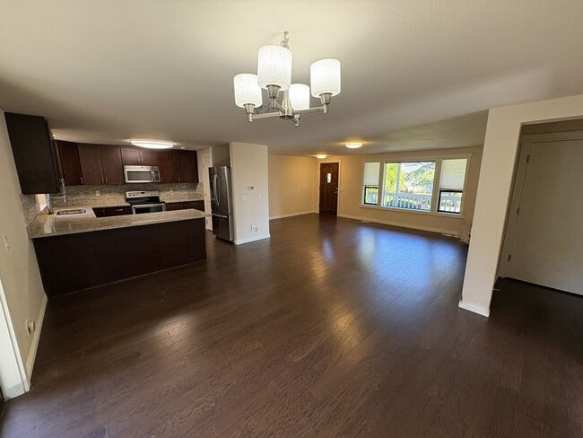 Foto del edificio - 4300 Bryce Dr