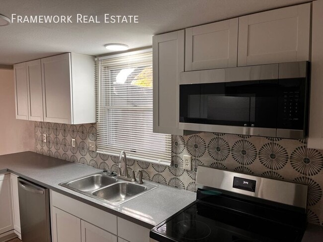 Photo - 143 E Longs Peak Ave Apartment