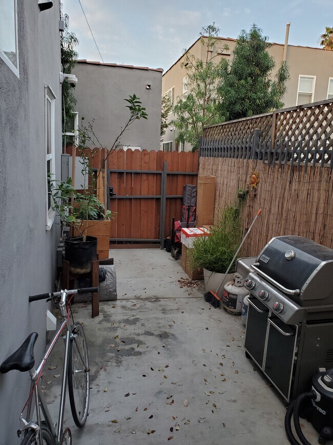 Foto del edificio - 4306 Normal Ave