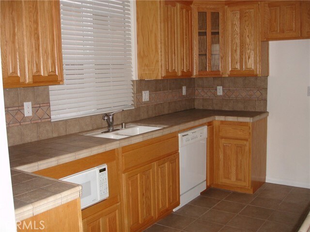 Foto del edificio - 504 Dahlia Ave