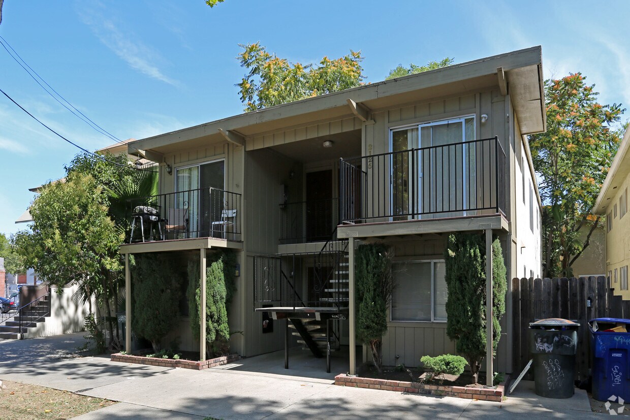 Primary Photo - 2125 P St