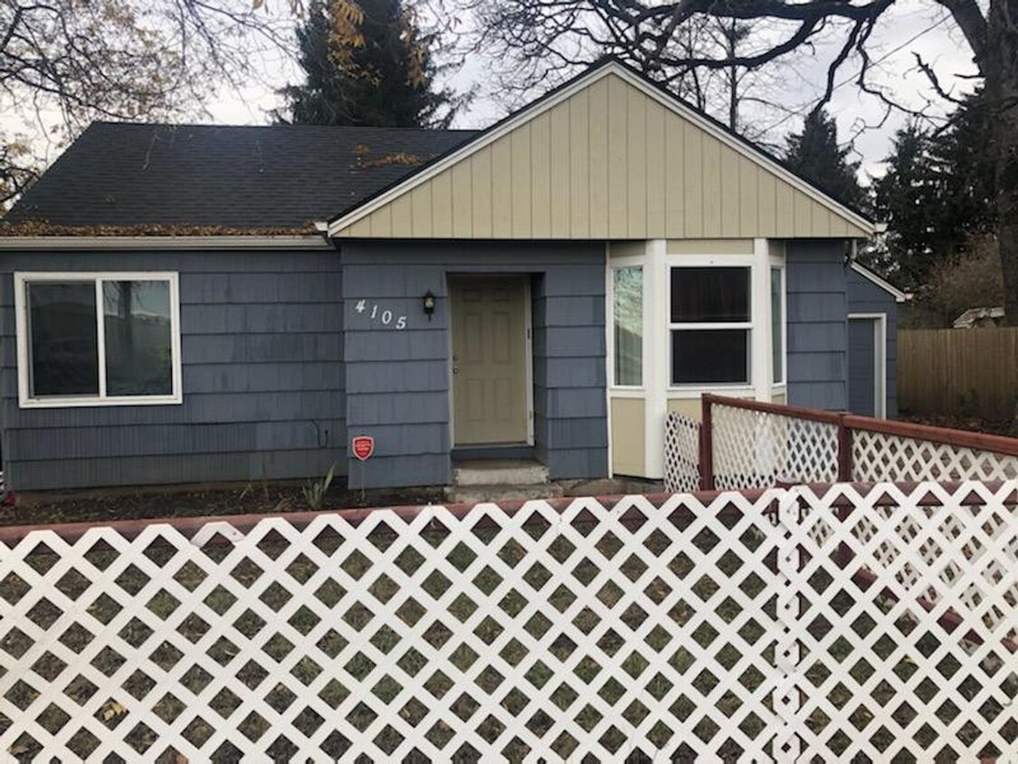 Foto principal - Cute home in NE Salem