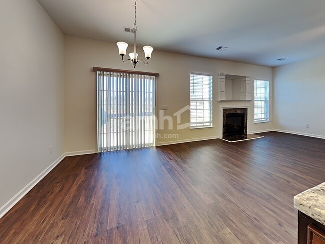 Building Photo - 153 Caledonia Dr