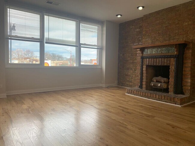 Foto del edificio - 3192 N Milwaukee Ave