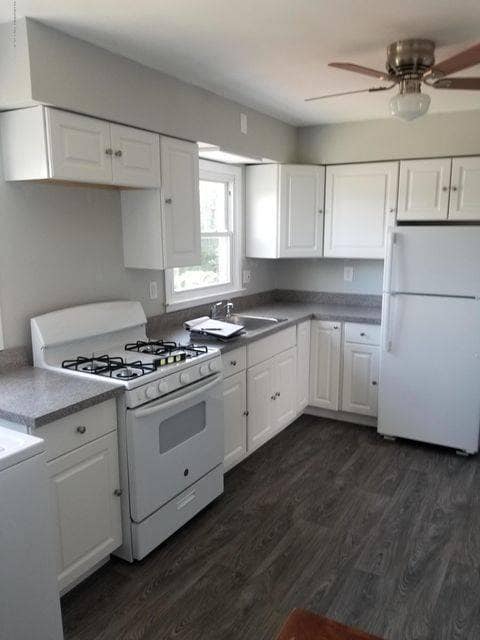Building Photo - 346 Little Clove Rd