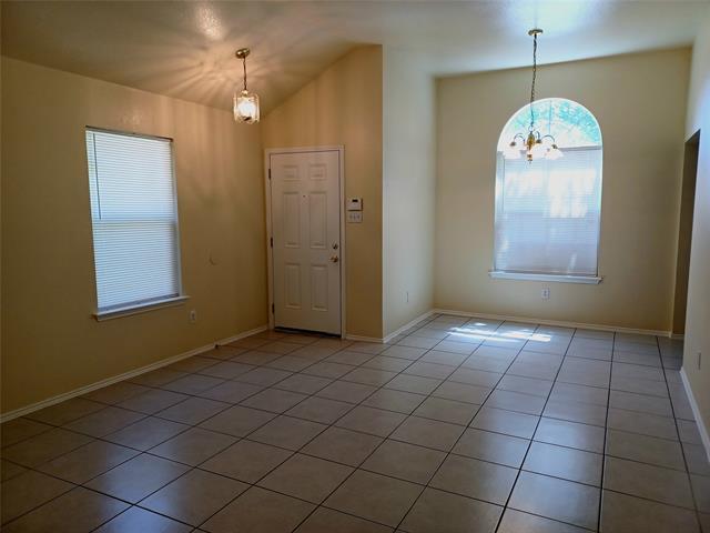 Building Photo - 537 Monarch Dr