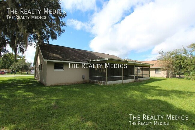 Building Photo - Beautiful 4/2 Home with Spacious Floor Pla...