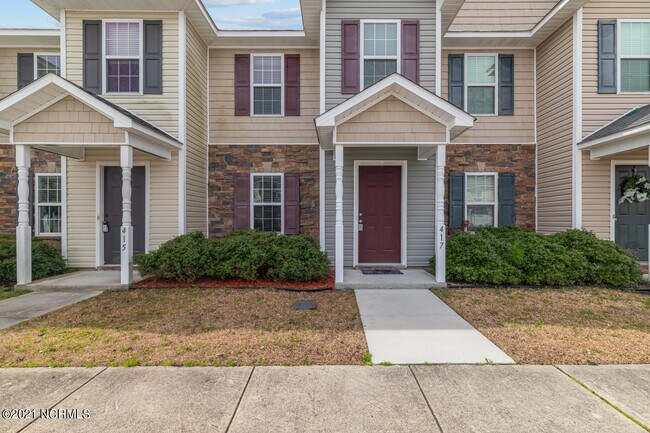 Foto del edificio - 417 Falls Cove