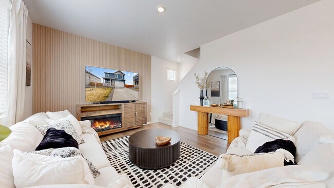 Foto del edificio - Like New Home W/ 3 Bed, Office, & Loft