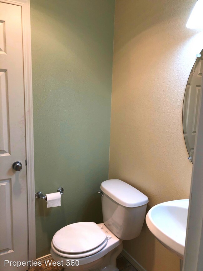 Foto del edificio - 3 br, 2.5 bath House - 1825 NE 90th Circle