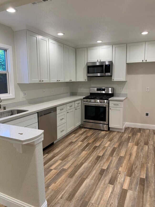 Foto del edificio - 3721 43rd St