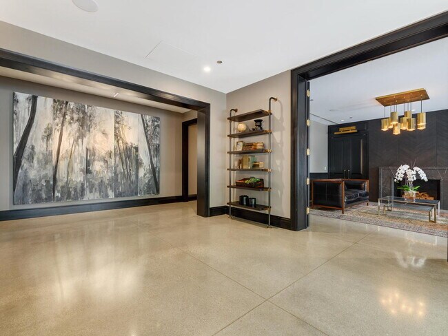 Foto del edificio - 1109 W Washington Blvd