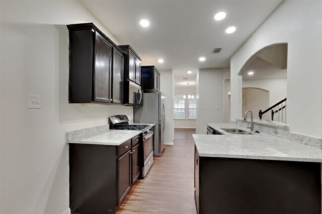 Building Photo - 9525 E Woodmark