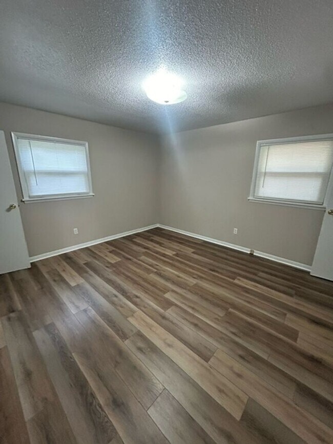 Building Photo - 306 Lanier Rd