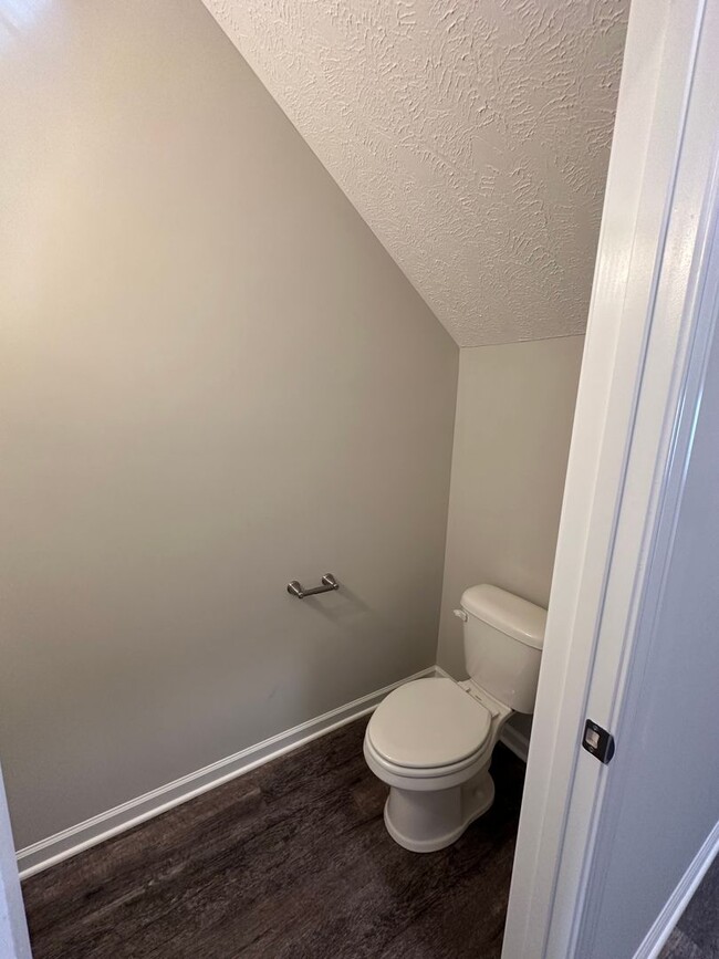Building Photo - Brand New Luxury Townhome! 3 BR, 2.5 BA