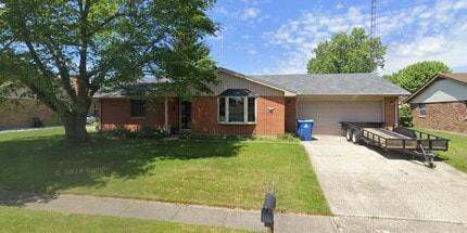 Building Photo - 549 Poplar Dr