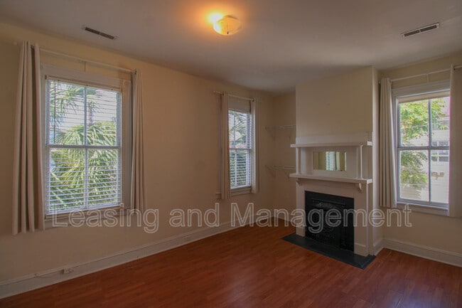 Building Photo - 3 Woolfe St