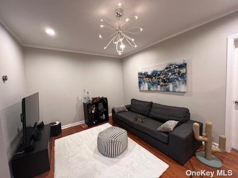 Foto principal - 54-29 Nurge Ave