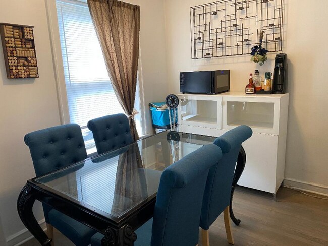 Foto del edificio - 1084 W Thorndale Ave