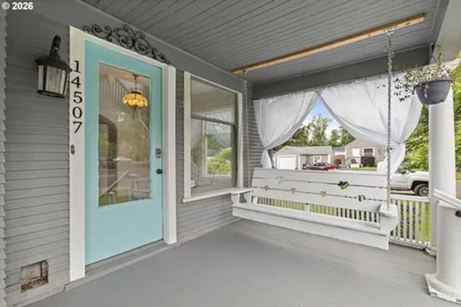 Photo - Charming 3 bed, 2 bath + Den rental home in Milwaukie!