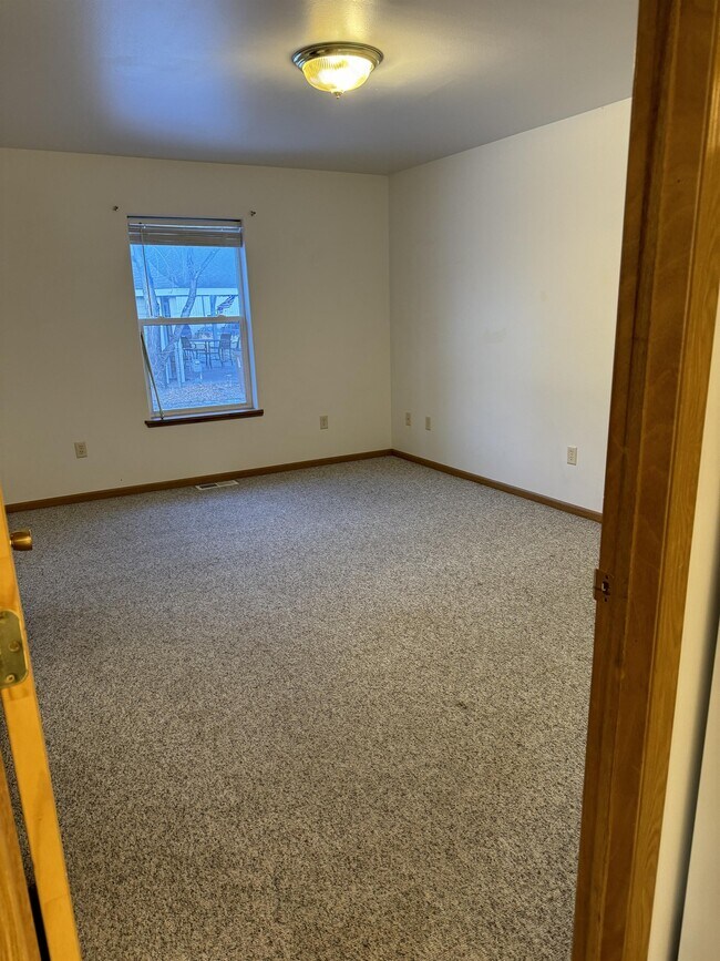 1531 Depot Dr Unit 1, Cody, WY 82414 Room for Rent in Cody, WY