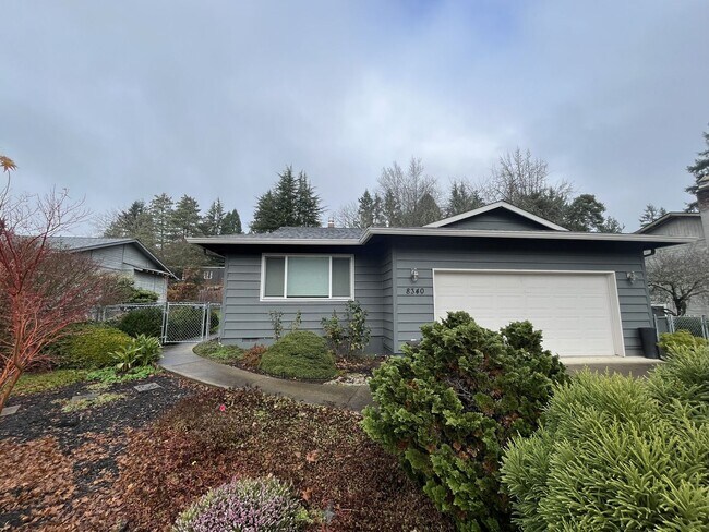 Building Photo - Move-In Ready Single-Story with Beautiful Front Garden & Spacious Kitchen