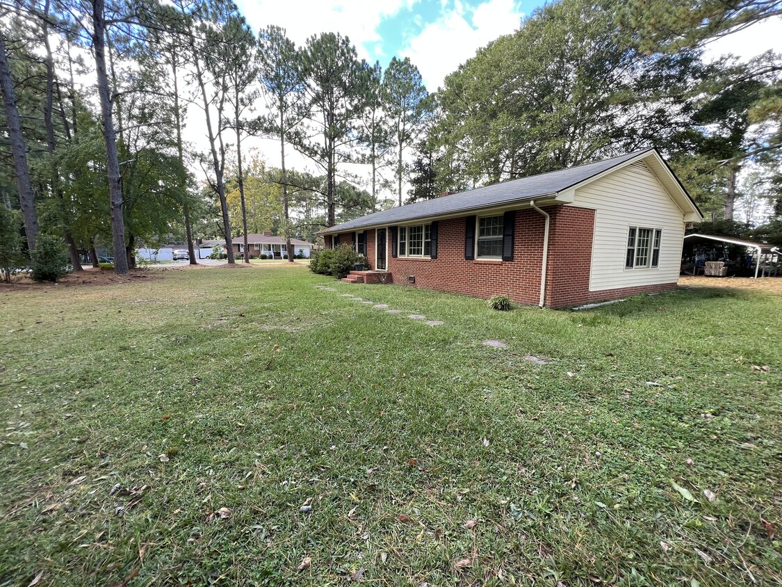 Primary Photo - 301 Cobb Dr