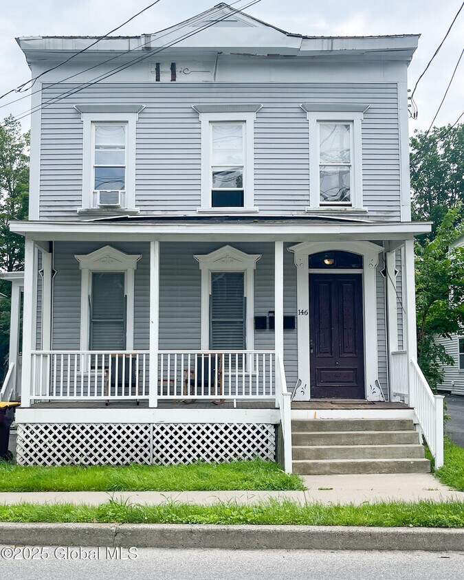 Foto principal - 146 Washington St