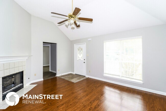 Foto del edificio - 3761 Clarion Dr