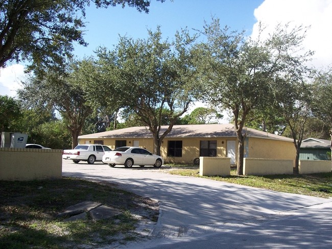 King Orange Apartments Fort Pierce Fl