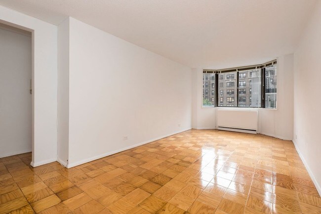 Foto del edificio - 422 E 53rd St