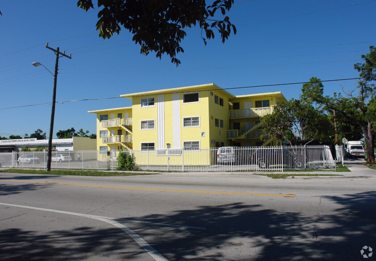 Foto del edificio - 4980 NW 2nd Ave
