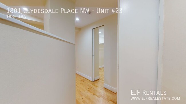 Foto del edificio - 1801 Clydesdale Pl NW