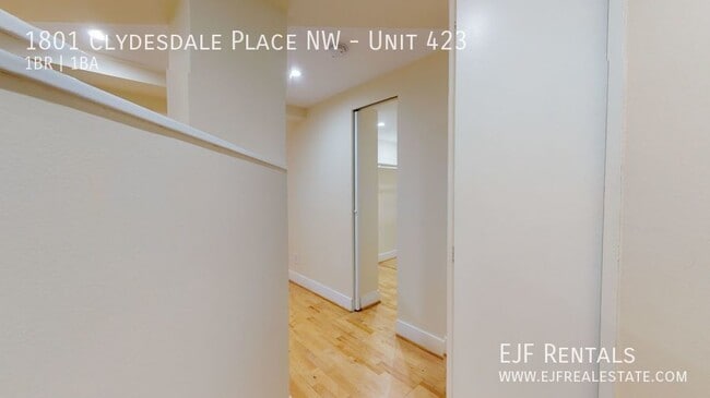 Building Photo - 1801 Clydesdale Pl NW