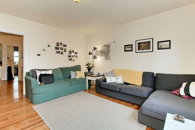 Foto del edificio - 1507 Isherwood St NE