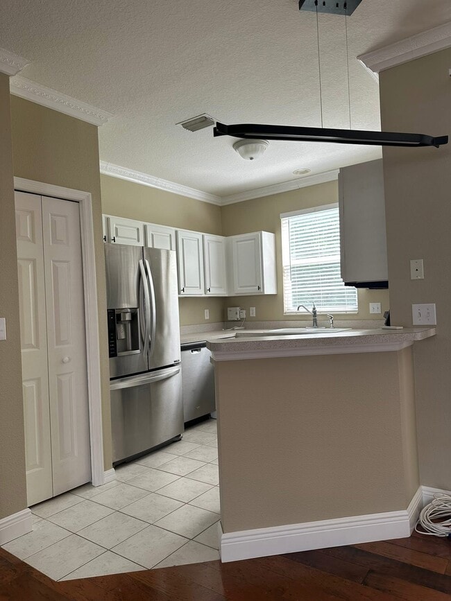 Building Photo - 12346 Country White Cir