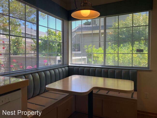 Foto del edificio - 2 br, 2.5 bath House - 1716 Hampton Ln