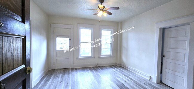 Foto del edificio - 331 W North St