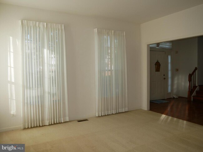 Building Photo - 5704 Allwood Ct