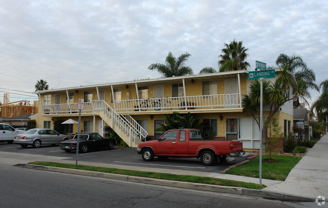Primary Photo - 303 Seal Beach Blvd