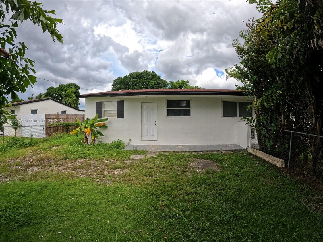 Primary Photo - 26633 SW 138th Ct